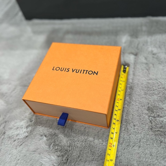 Louis Vuitton box - Picture 5 of 7